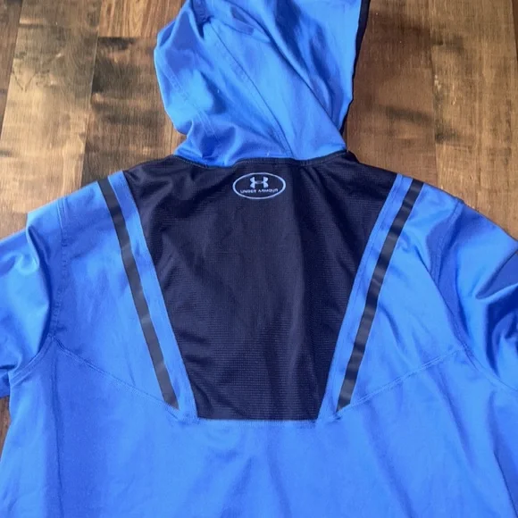 Under Armour 1/4 Zip Pullover Shirt - Picture 5 of 6